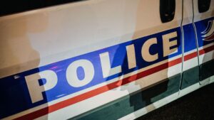 Un policier arrêté pour le viol dune adolescente en Charente avoue avoir tenté denlever quatre
