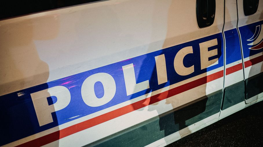 Un policier arrêté pour le viol dune adolescente en Charente avoue avoir tenté denlever quatre