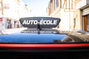 Sans le CPF, candidats et autos. El título no debe incluir ningún código HTML o etiquetas como