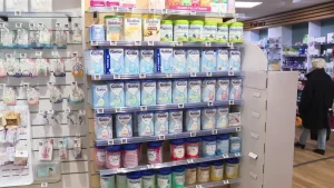 Lait infantile contaminé : Il y en a de plus en plus qui sont rappelés, linquiétude
