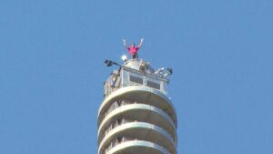 Grimpeur de lextrême : Alex Honnold réalise lascension spectaculaire de la tour Taipei 101