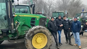 Les agriculteurs intensifient leurs manifestations au Parlement européen à Strasbourg, un