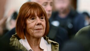 Elle ne promeut pas seulement un objet culturel, elle promeut une cause : la tournée médiatique