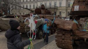 Enfants ukrainiens : entre bombardements, exils et cauchemars de la guerre. El título no debe