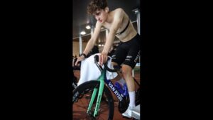 On a suivi la préparation du grand espoir du cyclisme français Paul Seixas en Sierra Nevada. El