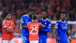 LUEFA ouvre une enquête sur les insults racistes visant Vinicius Jr lors dun match de Ligue des