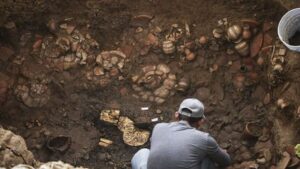 Au Panama, des archéologues mettent au jour une tombe millénaire renfermant de lor et des