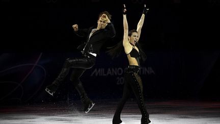 JO 2026 : Revivez le gala dexhibition de patinage artistique avec Laurence Fournier Beaudry,