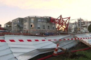 Tornade dans le Val. El título no debe incluir ningún código HTML o etiquetas como , ni tampoco