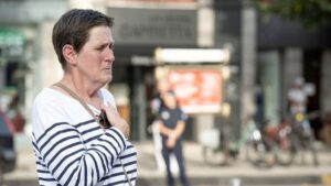Suicide de Caroline Grandjean : Elle valait combien ?, sindigne sa veuve, face à loffre de