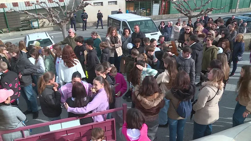 Marche blanche et hommage pour Tehina, 12 ans, après son suicide : un appel à la joie de vivre.