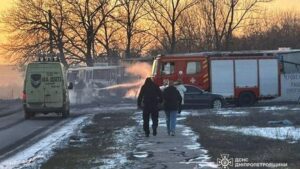 Guerre en Ukraine : Volodymyr Zelensky qualifie de crime odieux la frappe russe sur un bus ayant