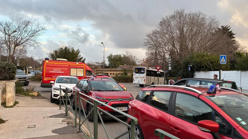 Professeure poignardée par un élève à Sanary-sur. El título no debe incluir ningún código