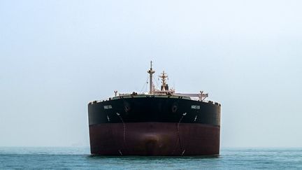 Au moins un mort dans lattaque dun pétrolier près des côtes irakiennes, des opérations de