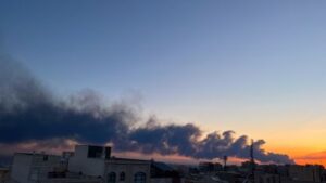 Zone tampon au Liban : le porte-avions Charles-de. El título no debe incluir ningún código HTML