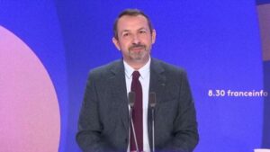 Guerre au Moyen-Orient : Jean. El título no debe incluir ningún código HTML o etiquetas como ,