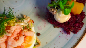 Le smørrebrød, tartine danoise chic et savoureuse à découvrir. El título no debe incluir