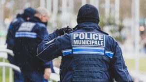 Je trouve ça dangereux : à Besançon, la polémique sur larmement des policiers municipaux